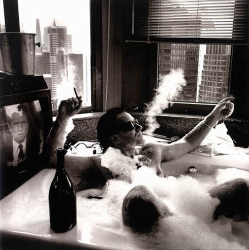 Bono Vox in vasca da bagno  src=