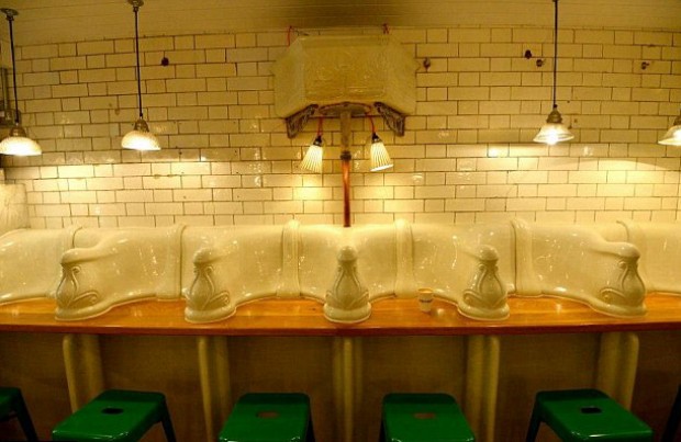 The attendant foley street londra bagno pubblico trasformato in sandwich bar src=