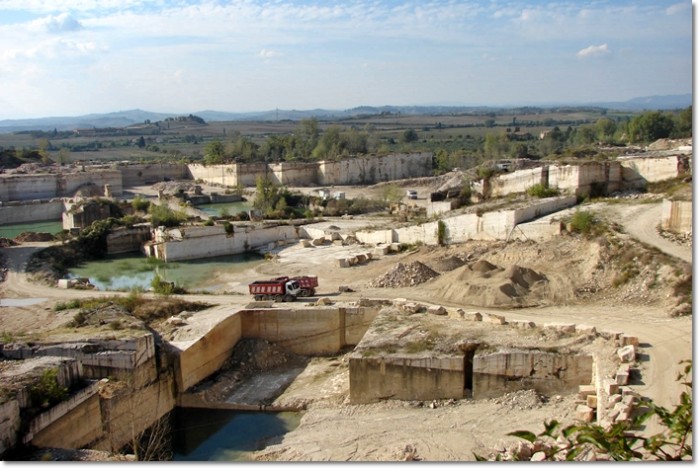 Rapolano Terme: cave di pietra 