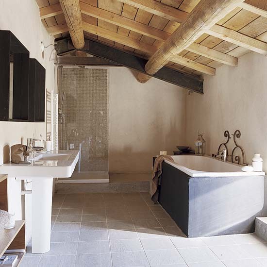 Arredare il bagno in mansarda
