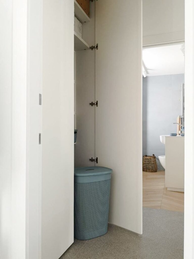 armadio per antibagno lavanderia